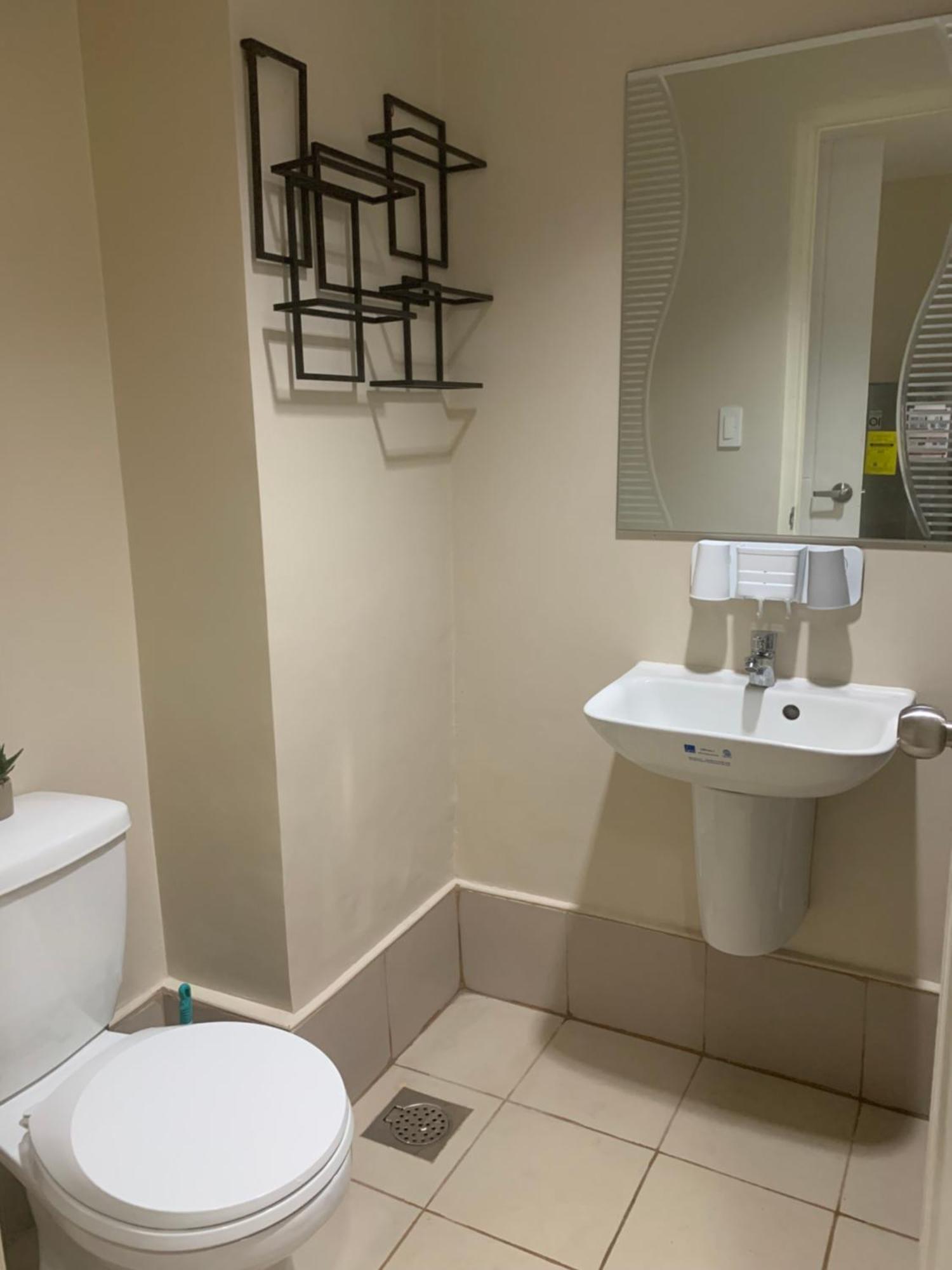 Luxanos Condo Place- Sunvida Tower Себу Экстерьер фото