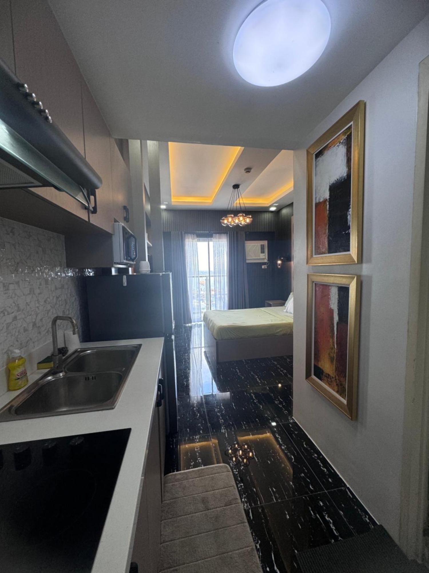 Luxanos Condo Place- Sunvida Tower Себу Экстерьер фото