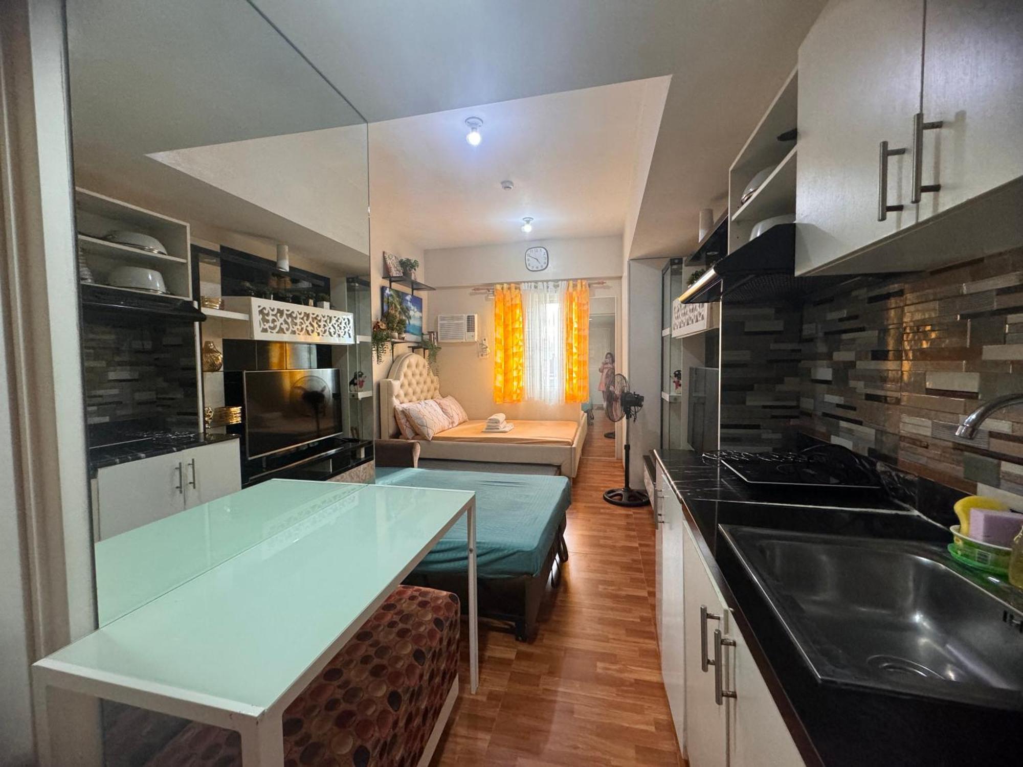Luxanos Condo Place- Sunvida Tower Себу Экстерьер фото
