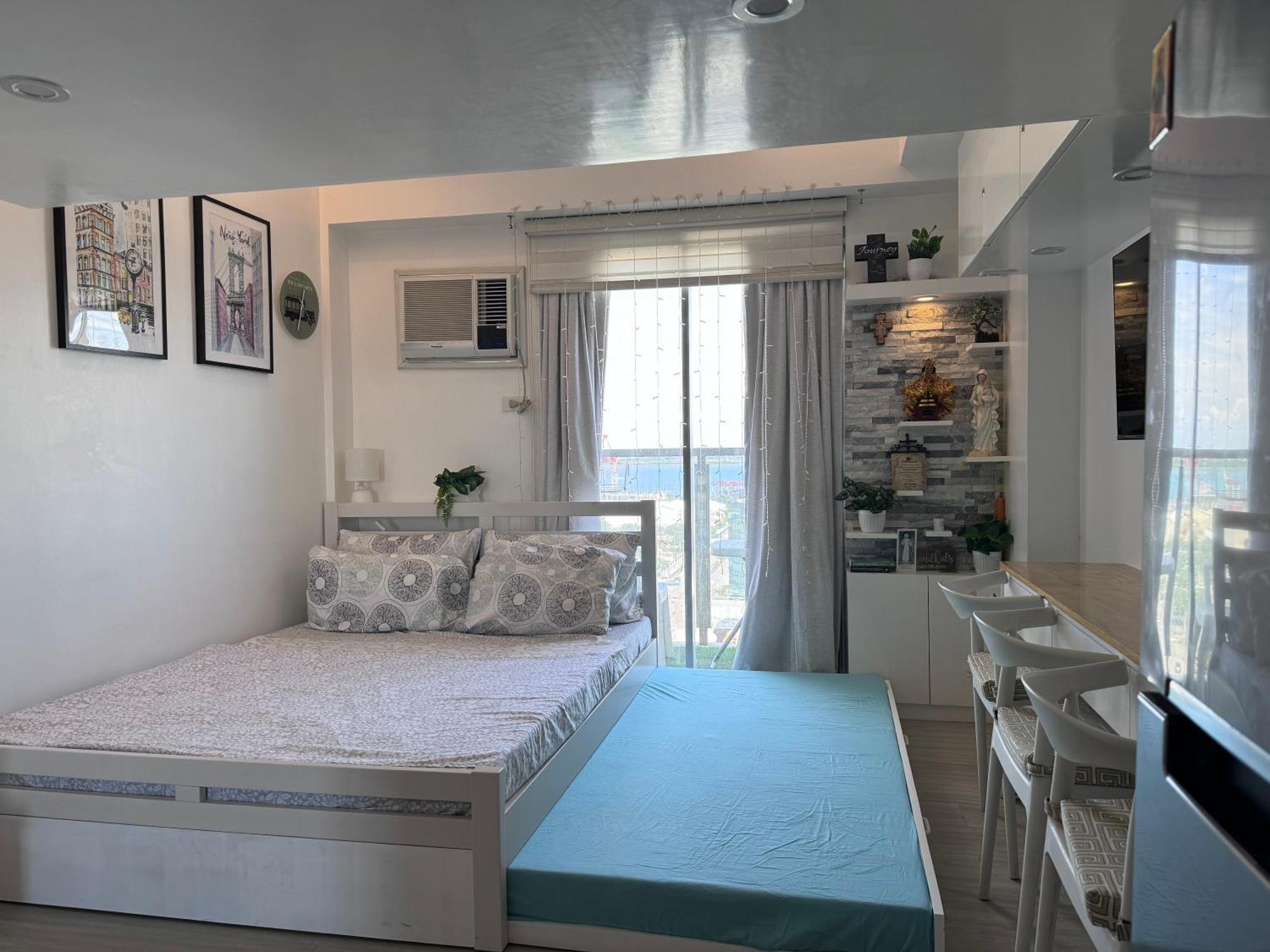 Luxanos Condo Place- Sunvida Tower Себу Экстерьер фото