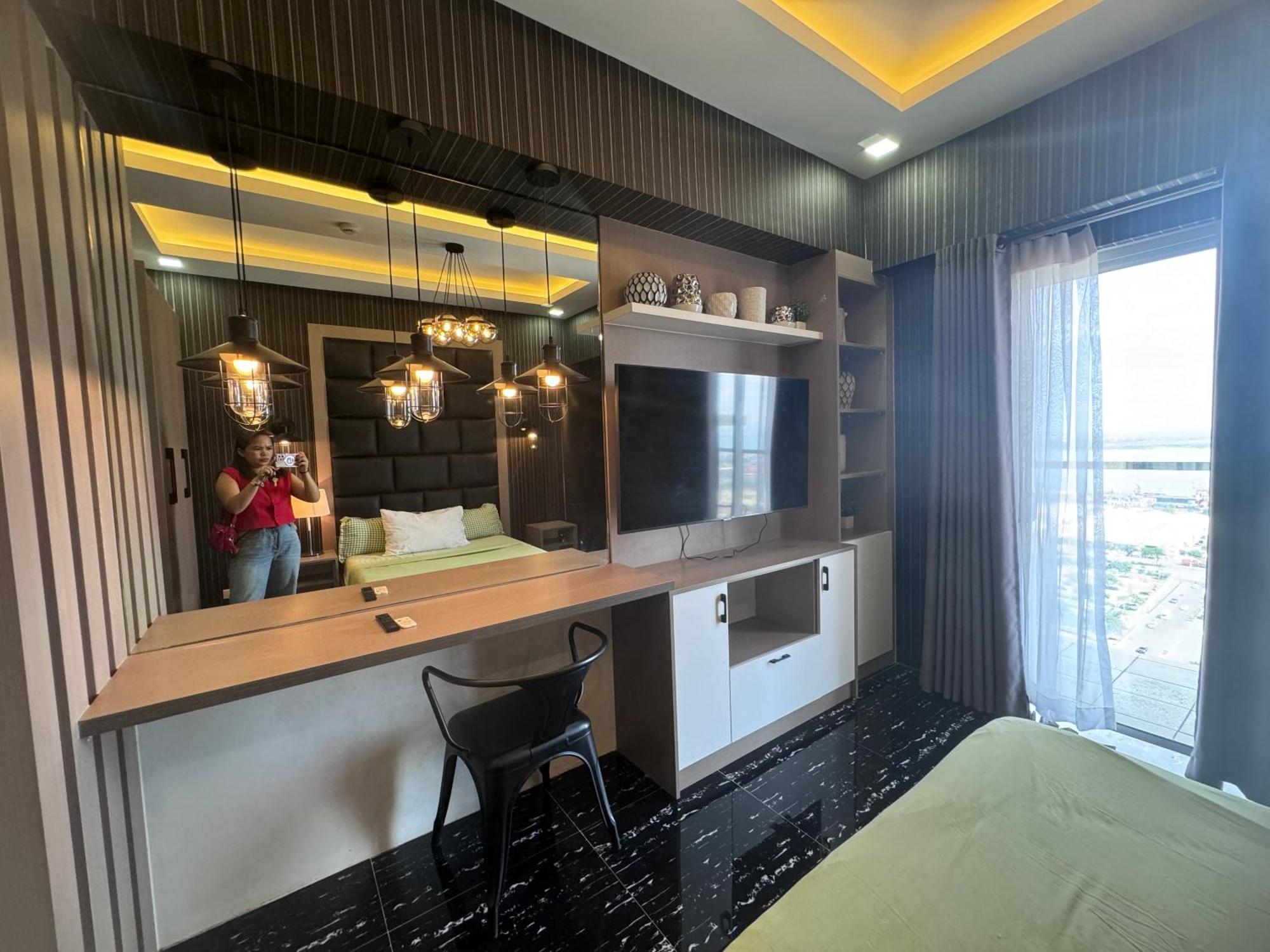 Luxanos Condo Place- Sunvida Tower Себу Экстерьер фото