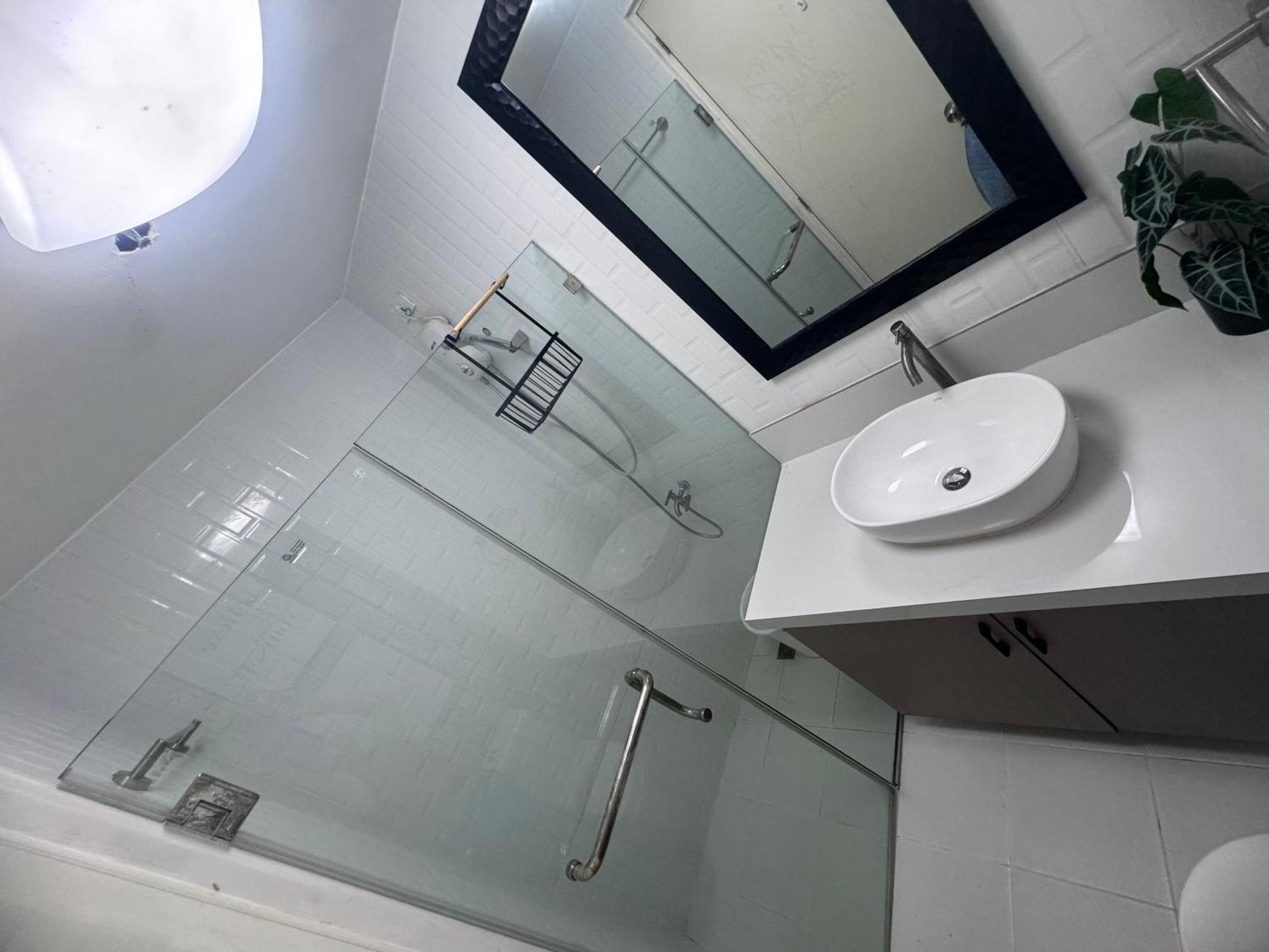 Luxanos Condo Place- Sunvida Tower Себу Экстерьер фото